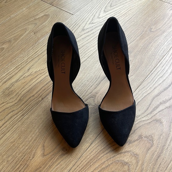 Nasty Gal Black Pointy Toe Heels - Picture 2 of 6